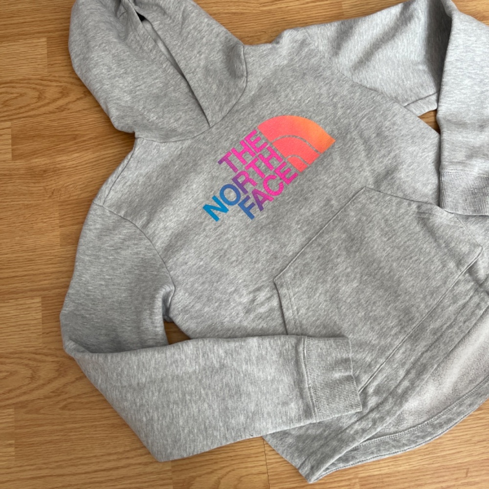 Girls The North Face Gray Logo Hoodie / Pullover Size XL (14-16) - Picture 3 of 7